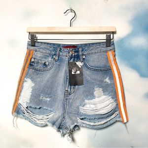 Signature 8 high waist denim shorts